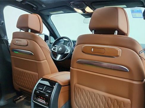 Used 2024 BMW X7 xDrive40i w/ Executive Package image 27