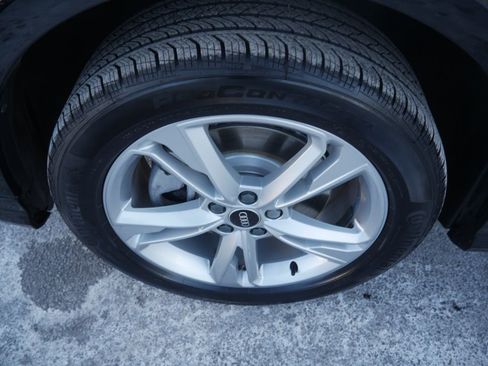 Certified 2022 Audi Q3 2.0T Premium Plus w/ Premium Plus Package image 12