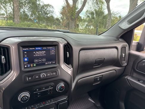 Used 2024 Chevrolet Silverado 2500 Custom w/ Custom Value Package image 43
