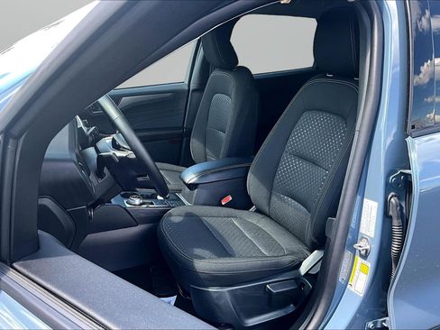 Used 2025 Ford Escape Active w/ Cold Weather Package AWD/4WD image 16