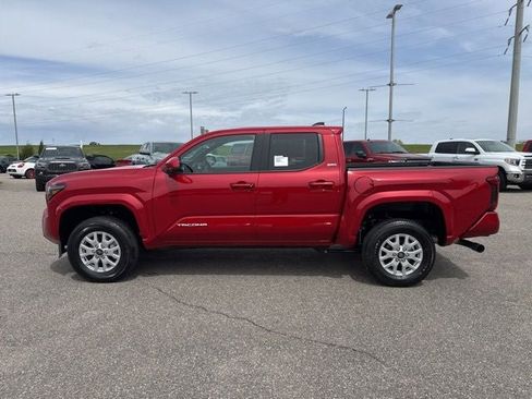Used 2026 Toyota Tacoma SR5 AWD/4WD image 7