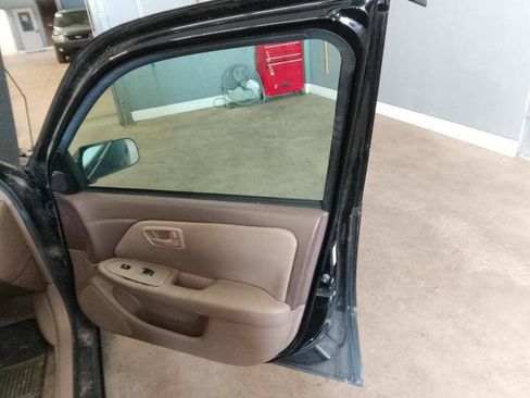 Used 1999 Toyota Camry LE FWD image 30