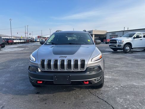 Used 2018 Jeep Cherokee Trailhawk w/ Quick Order Package 27L image 9