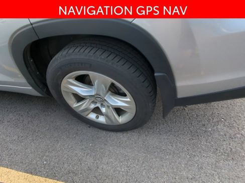 Used 2018 Toyota Highlander Limited AWD/4WD image 5