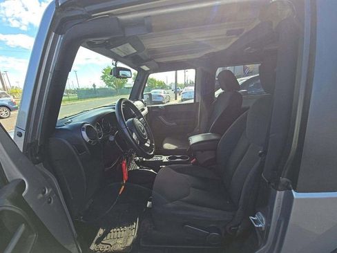 Used 2015 Jeep Wrangler Sport AWD/4WD image 3