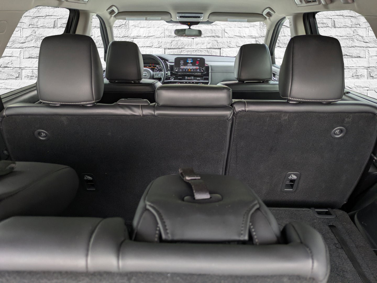 Used 2022 Nissan Pathfinder SL FWD image 13