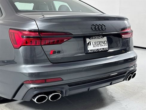 Used 2022 Audi S6 Prestige w/ Prestige Package image 11