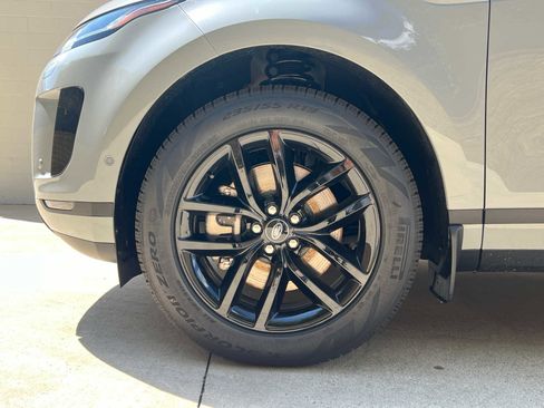 Used 2025 Land Rover Range Rover Evoque S image 6