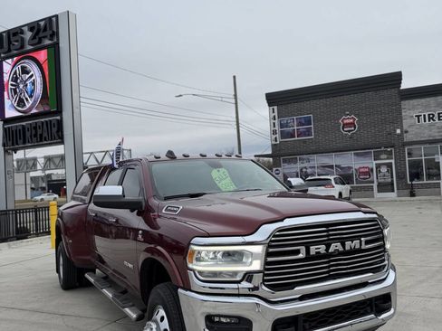 Used 2019 RAM 3500 Laramie image 2