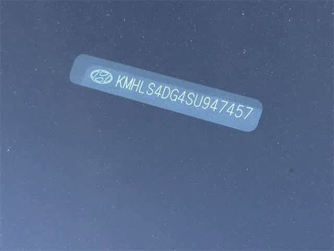 Certified 2025 Hyundai Elantra SEL image 28