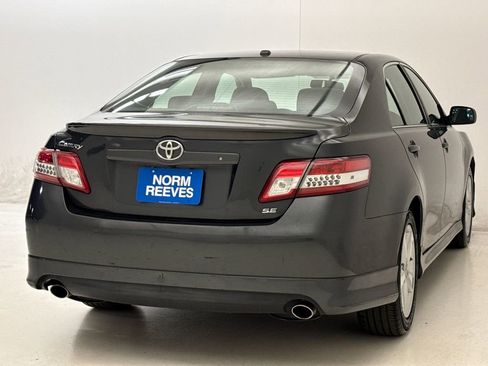 Used 2010 Toyota Camry SE FWD image 9