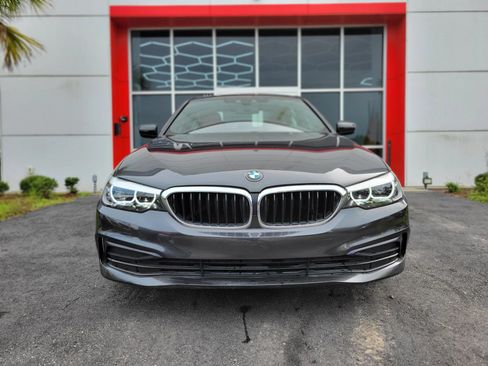 Used 2019 BMW 530i w/ Convenience Package RWD image 2