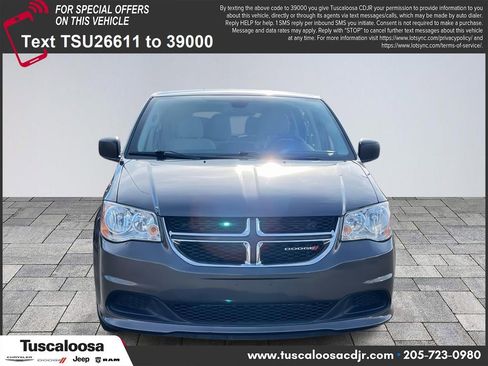 Used 2019 Dodge Grand Caravan SE image 2
