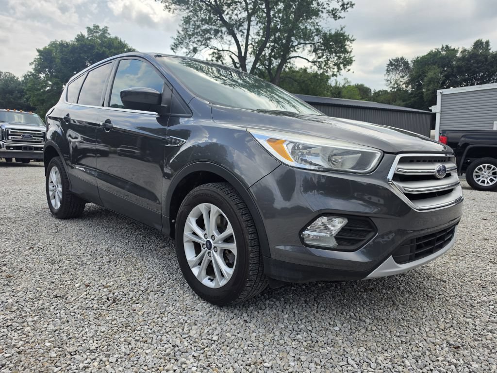 Used 2017 Ford Escape SE w/ SE Cold Weather Package AWD/4WD image 7