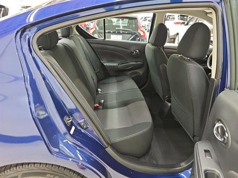 Used 2018 Nissan Versa SV w/ SV Special Edition image 9