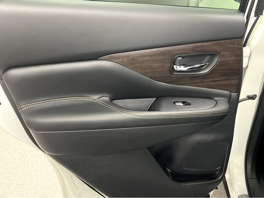 Used 2023 Nissan Murano Platinum w/ Cargo Package AWD/4WD image 18