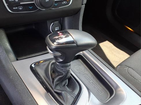 Used 2022 Dodge Charger SXT w/ Blacktop Package RWD image 6