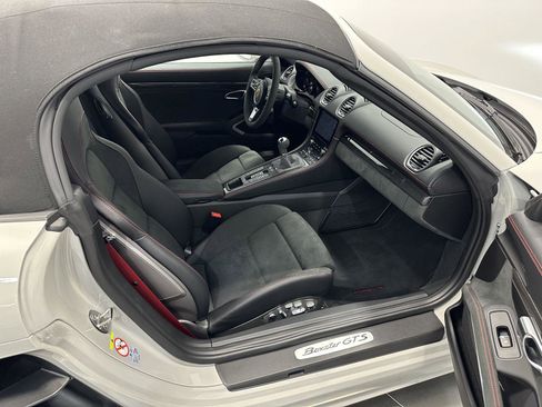 Certified 2025 Porsche 718 Boxster GTS image 35