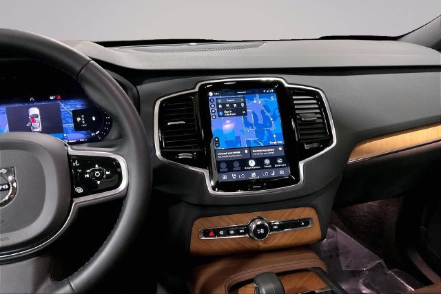 Certified 2024 Volvo XC90 B5 Plus w/ Protection Package AWD/4WD image 9