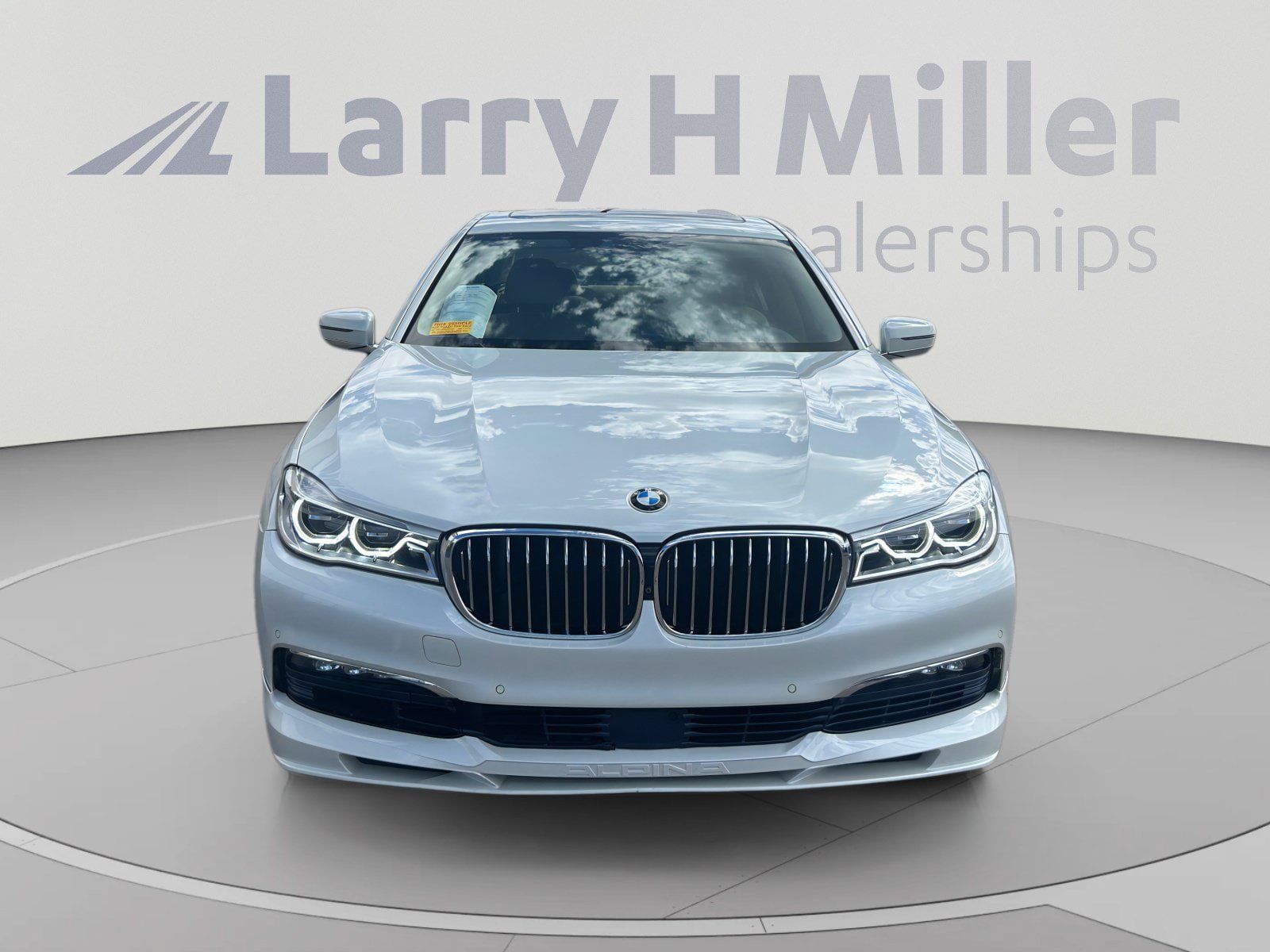 Used 2017 BMW 750i xDrive AWD/4WD image 9