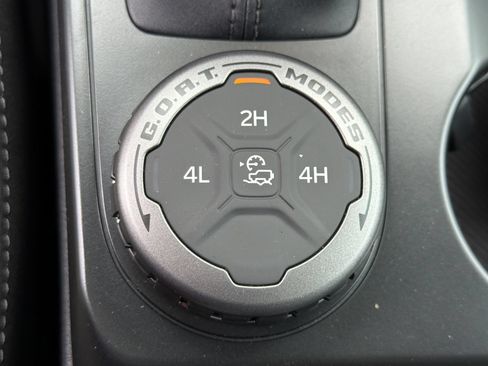 New 2026 Ford Bronco Outer Banks AWD/4WD image 13