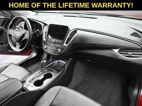 Used 2019 Chevrolet Malibu LT w/ Leather Package FWD image 44