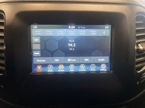 Used 2019 Jeep Compass Latitude w/ Cold Weather Group AWD/4WD image 20