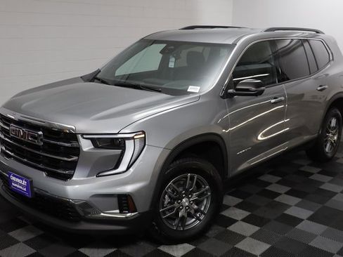 Used 2025 GMC Acadia Elevation image 2