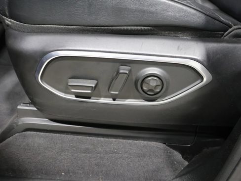 Used 2024 Jeep Wagoneer Series II AWD/4WD image 10