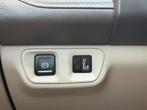 Used 2018 GMC Acadia Denali AWD/4WD image 31