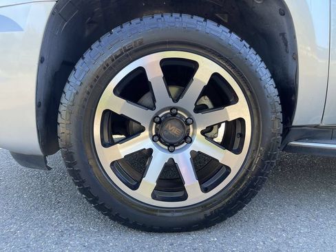 Used 2014 GMC Yukon XL Denali AWD/4WD image 31