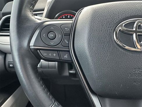 Used 2022 Toyota Camry XSE image 12