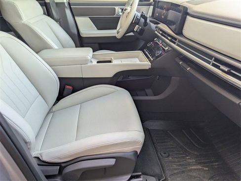 Used 2024 Hyundai Santa Fe SEL image 28