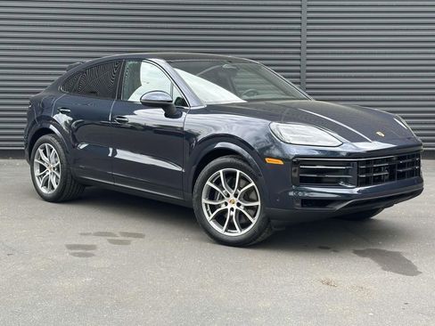 New 2026 Porsche Cayenne Coupe AWD/4WD image 7