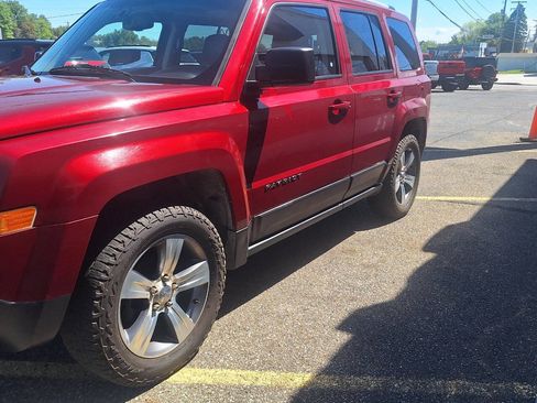 Used 2016 Jeep Patriot High Altitude AWD/4WD image 4