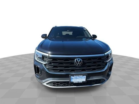 Used 2024 Volkswagen Atlas Cross Sport SE image 3