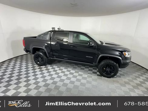 Used 2020 Chevrolet Colorado ZR2 w/ ZR2 Midnight Special Edition image 10