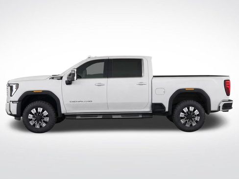 Used 2024 GMC Sierra 2500 Denali w/ Denali Reserve Package AWD/4WD image 9