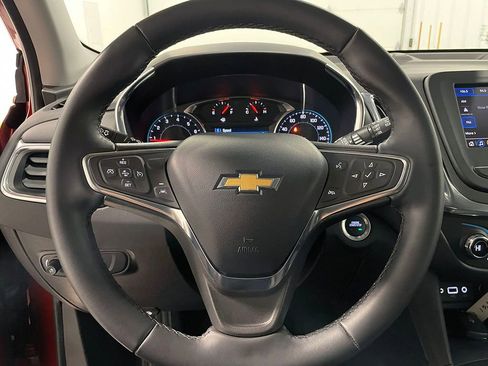 Used 2024 Chevrolet Equinox LT image 33