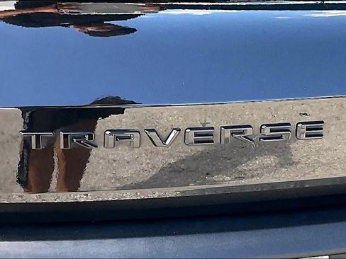Used 2024 Chevrolet Traverse LT w/ Midnight/Sport Edition FWD image 32