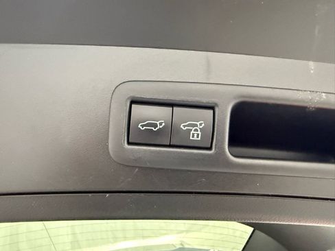 Used 2022 Lexus UX 250h w/ Premium Package image 32