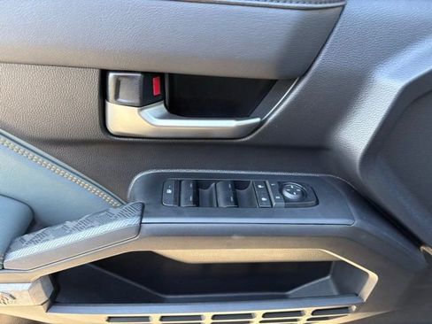 Used 2024 Toyota Tacoma Trailhunter image 17