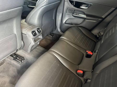 Certified 2024 Mercedes-Benz GLC 300 image 28