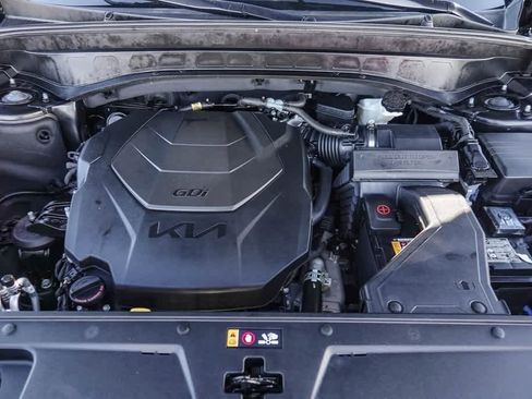 Certified 2025 Kia Telluride LX image 27