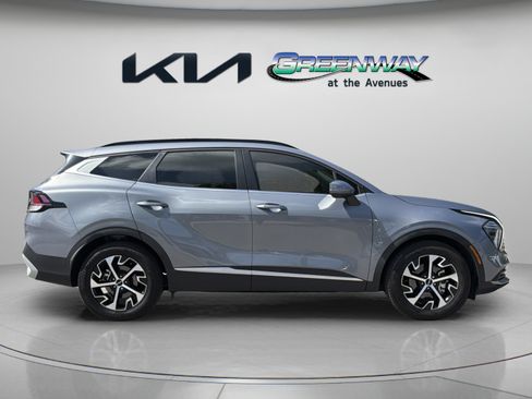 Certified 2025 Kia Sportage EX w/ Premium Package FWD image 7
