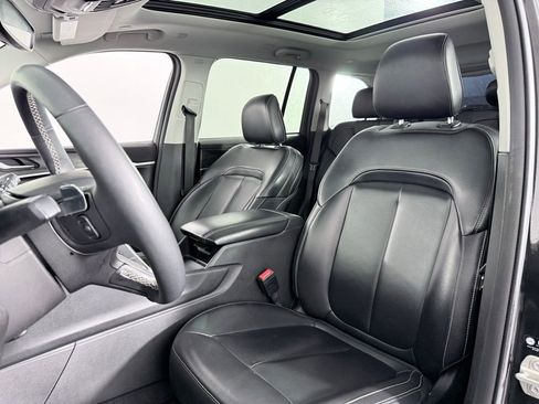 Used 2023 Jeep Grand Cherokee Limited image 11