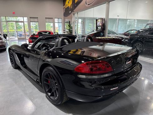 Used 2004 Dodge Viper SRT-10 RWD image 34