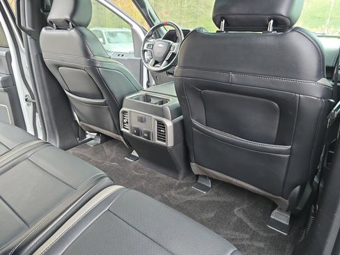 Used 2018 Ford F150 Raptor w/ Equipment Group 802A Luxury image 11