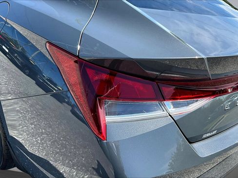 Used 2023 Hyundai Elantra SEL w/ Convenience Package FWD image 20