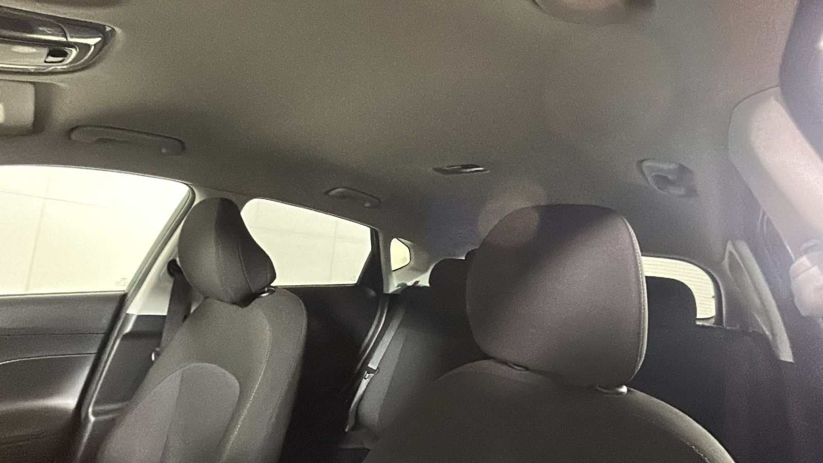 Used 2025 Hyundai Kona SEL FWD image 15